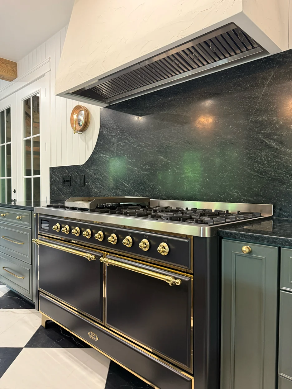 Cortina kitchen range with checkered floor